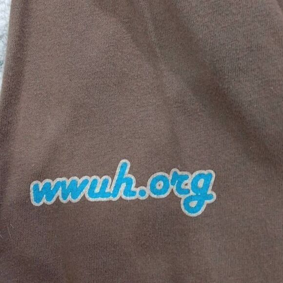 WWUH 91.3 FM, Public Alternative Radio, University of Hartford Tshirt.
Brand: Co - Picture 5 of 6